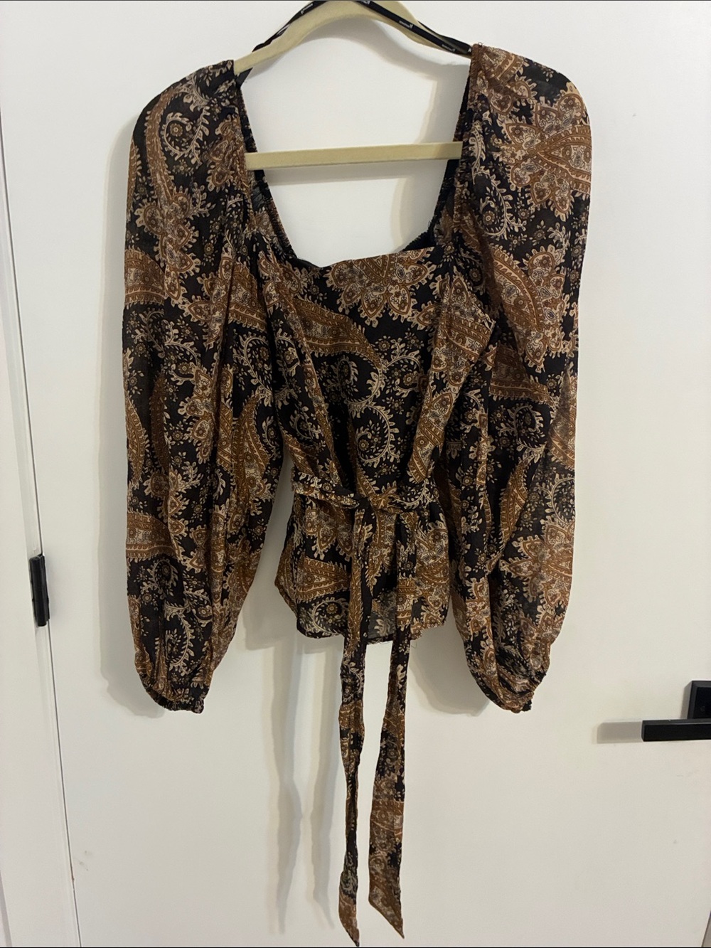MINKPINK Brown Paisley Peasant Blouse with Tie Waist / Neck - Size Medium